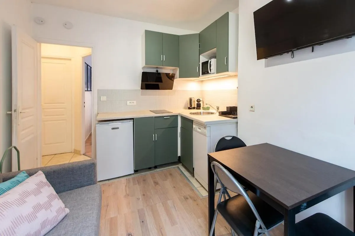 Stylish & Elegant I Metro Is Only 1Minute Away I Near Montmartre Apartment Paris