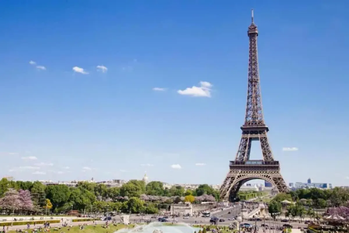 Stylish & Elegant I Metro Is Only 1Minute Away I Near Montmartre Apartment Paris France